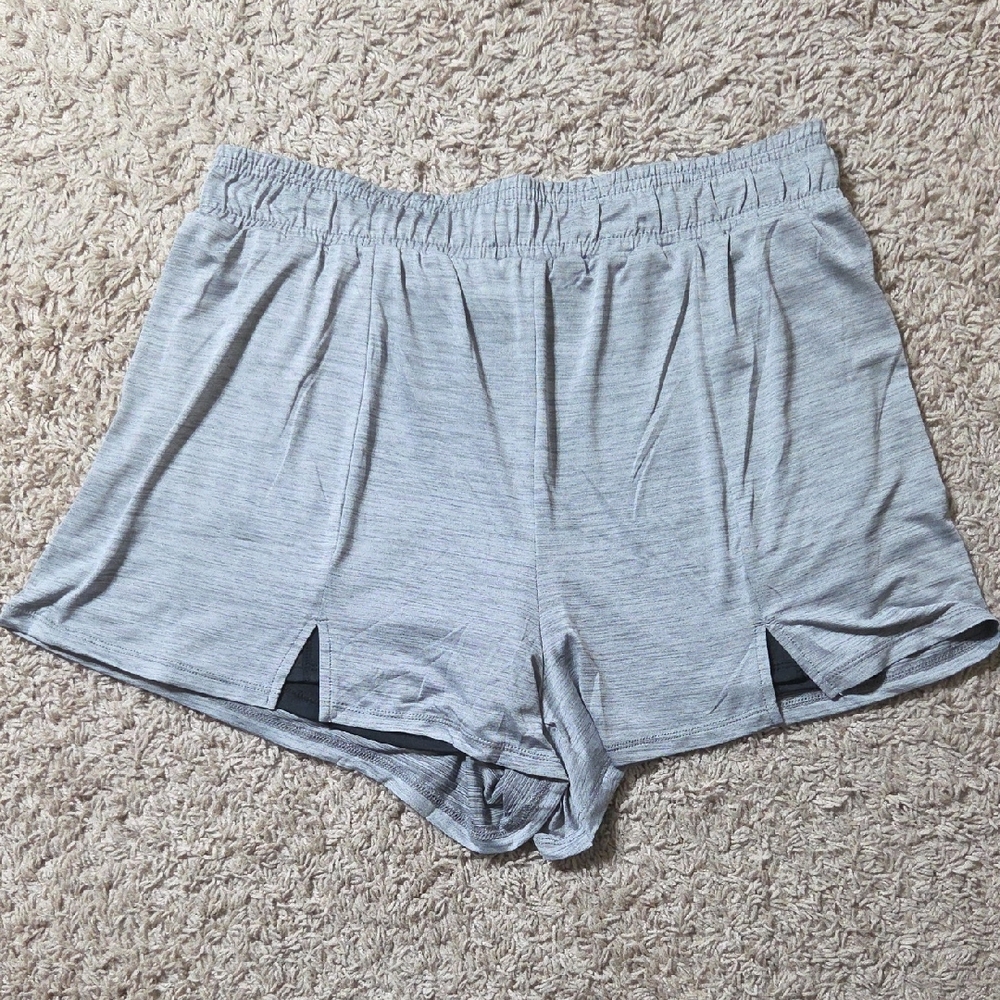 NWOT Nine West Active Gray Women's Shorts, Size Large